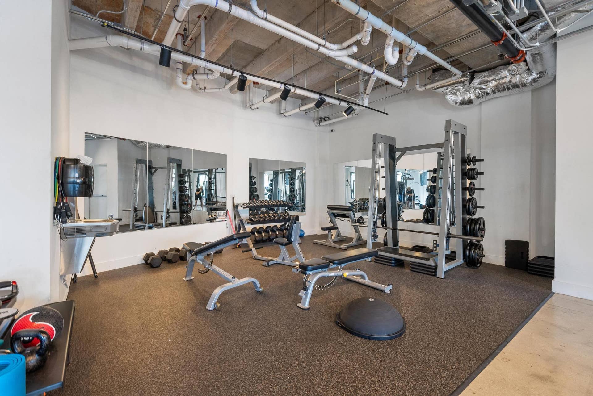 180 SE 4TH Terrace, Pompano Beach, Pompano Beach, FL 33060 Fully stocked guy complete with showers