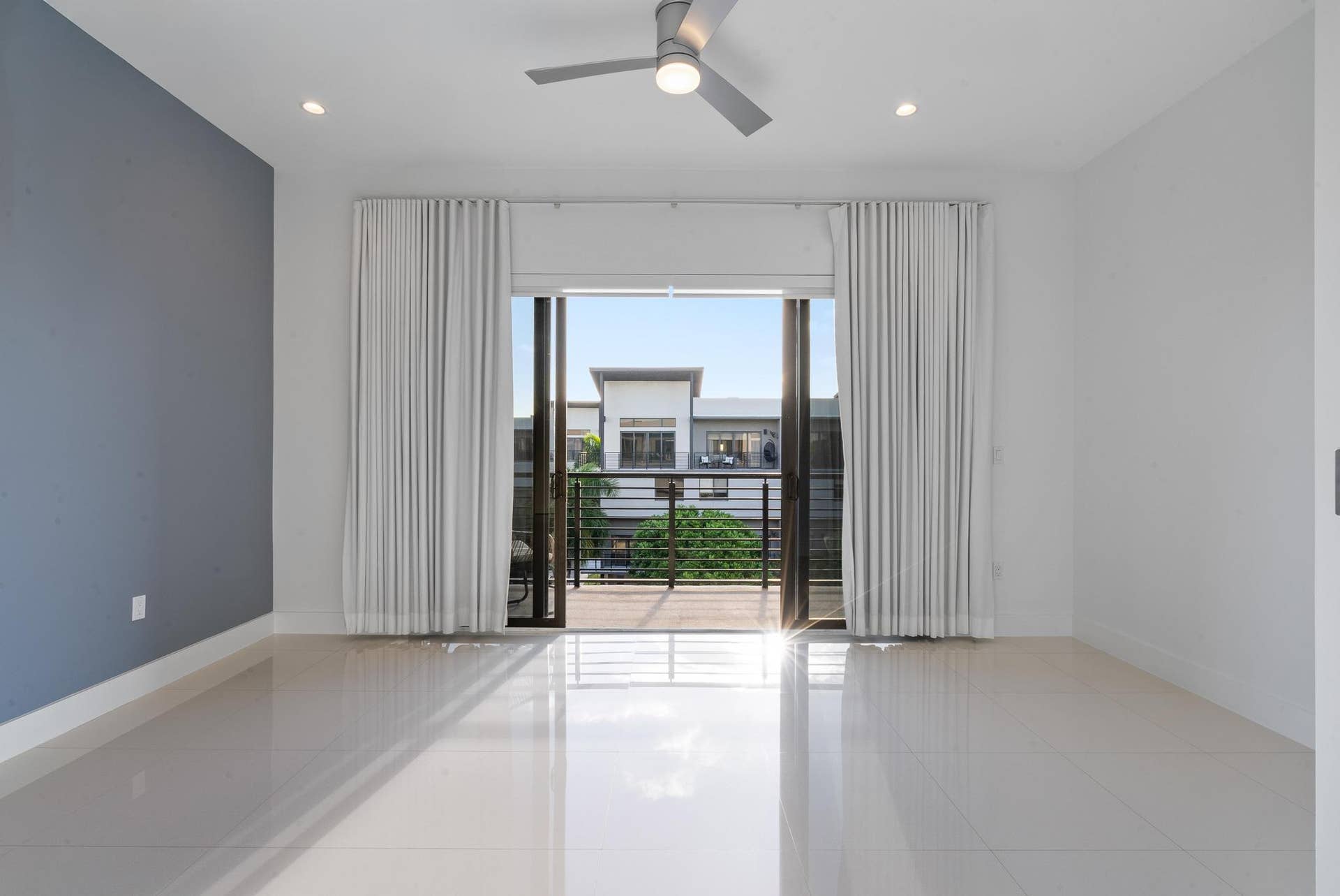 180 SE 4TH Terrace, Pompano Beach, Pompano Beach, FL 33060 Primary bedroom open doors