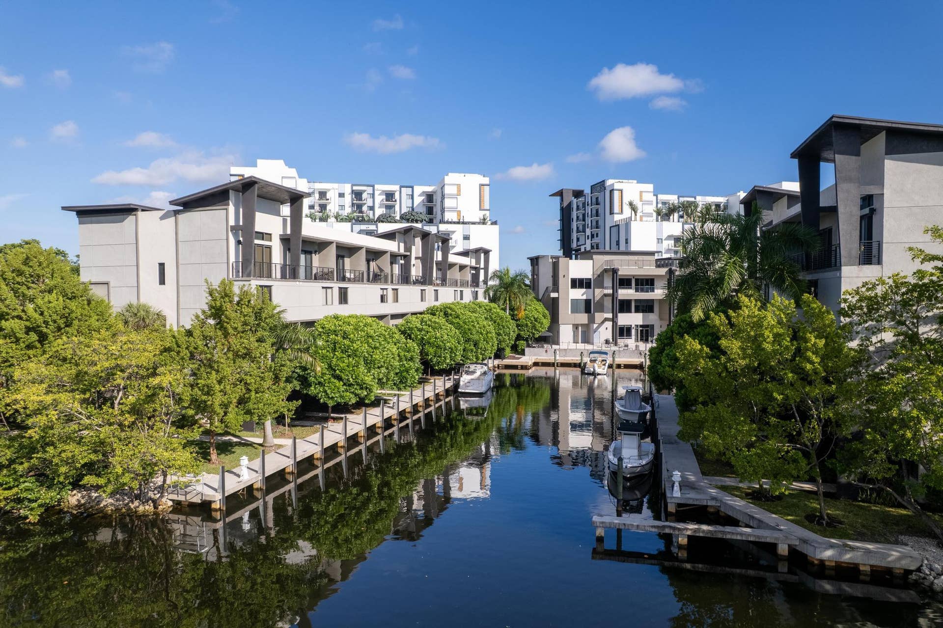 180 SE 4TH Terrace, Pompano Beach, Pompano Beach, FL 33060 Only a short boat ride to the intracostal
