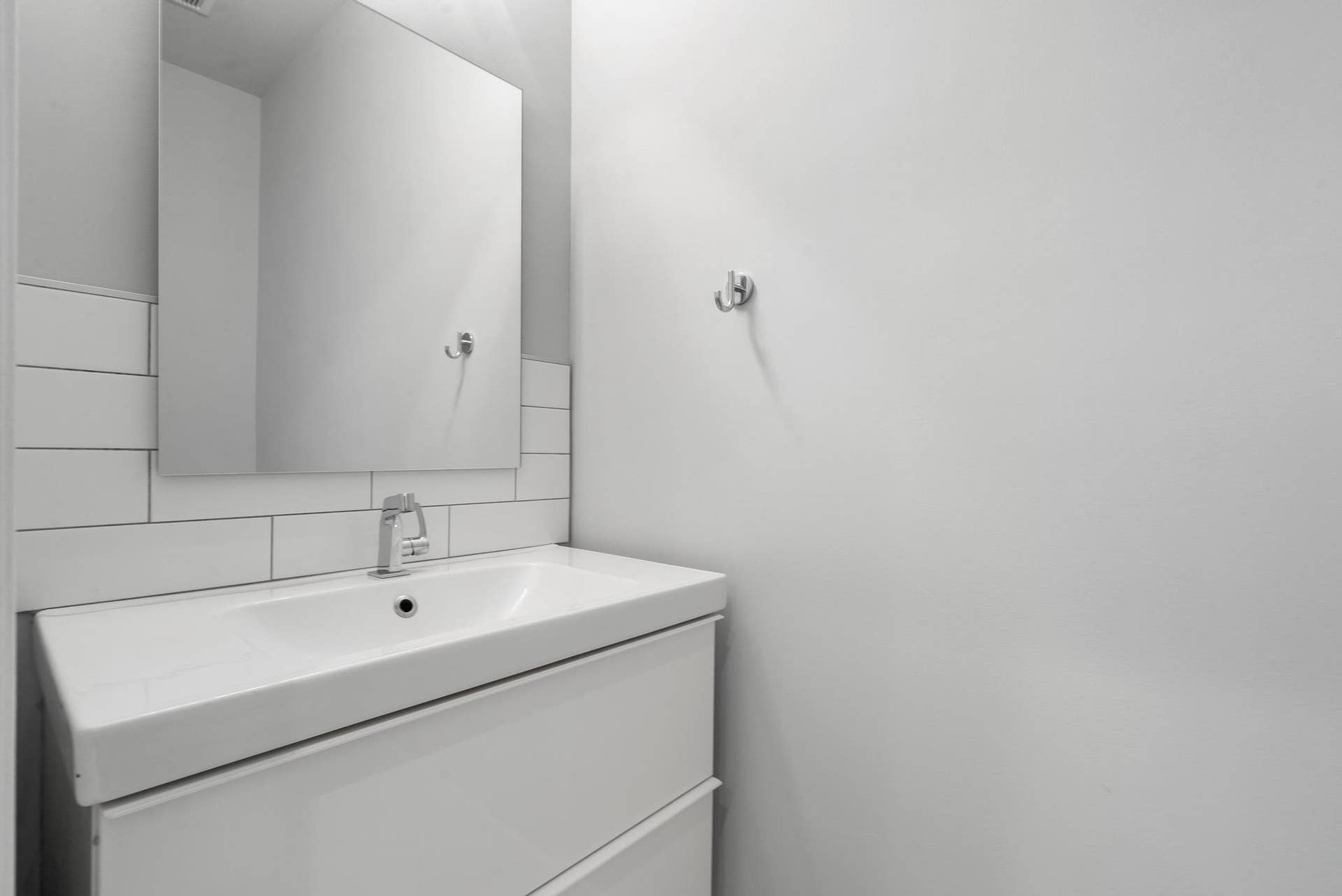 180 SE 4TH Terrace, Pompano Beach, Pompano Beach, FL 33060 Half bath