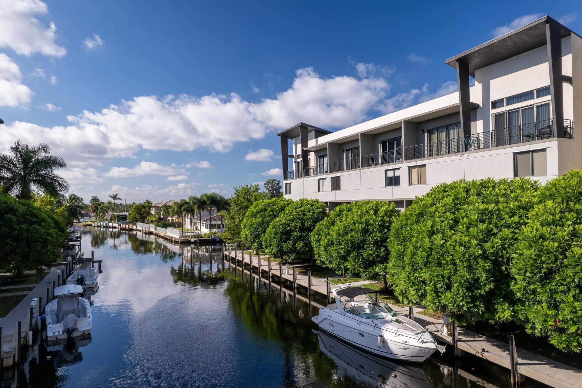 180 SE 4TH Terrace, Pompano Beach, Pompano Beach, FL 33060 Canal