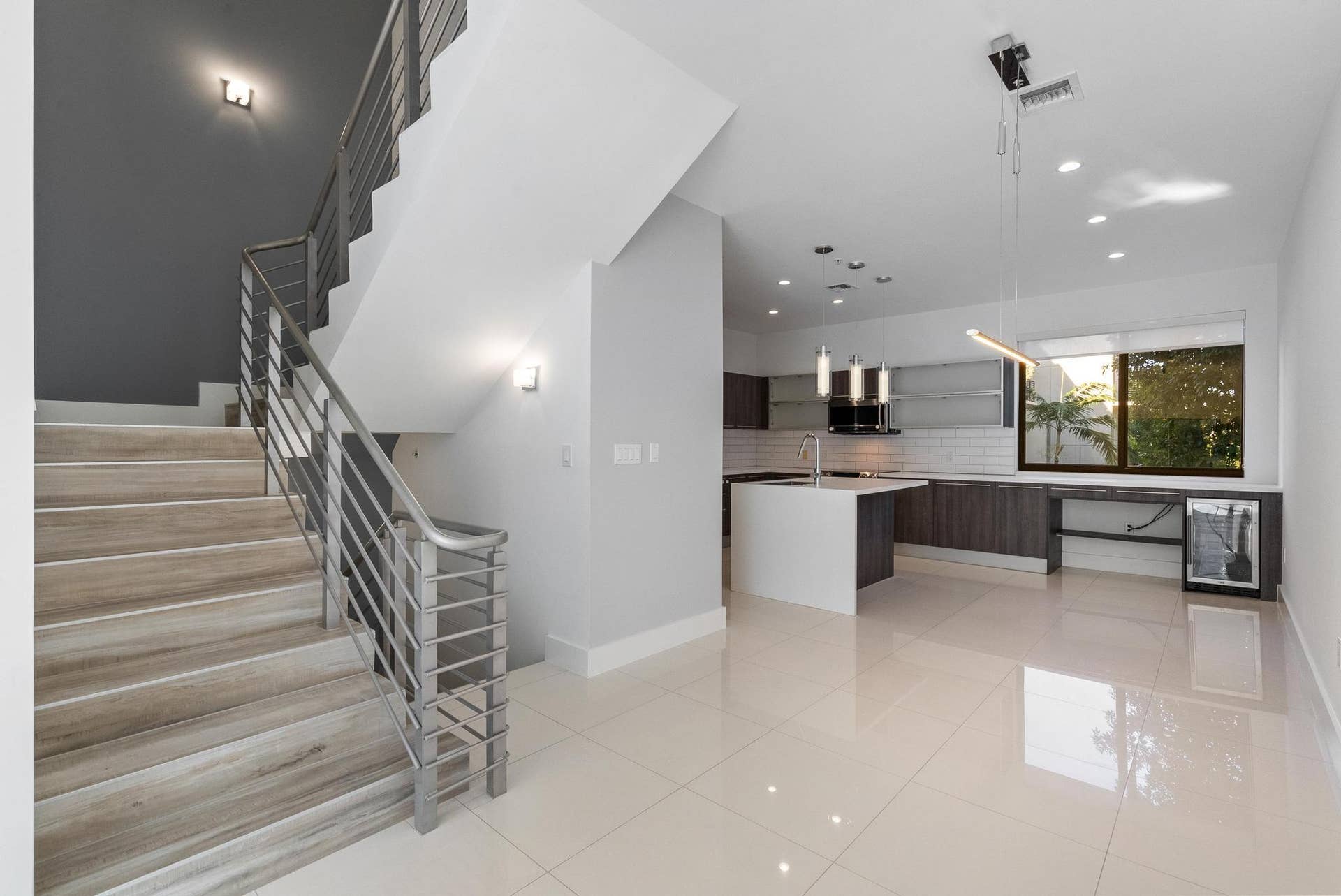180 SE 4TH Terrace, Pompano Beach, Pompano Beach, FL 33060 Staircase & kitchen