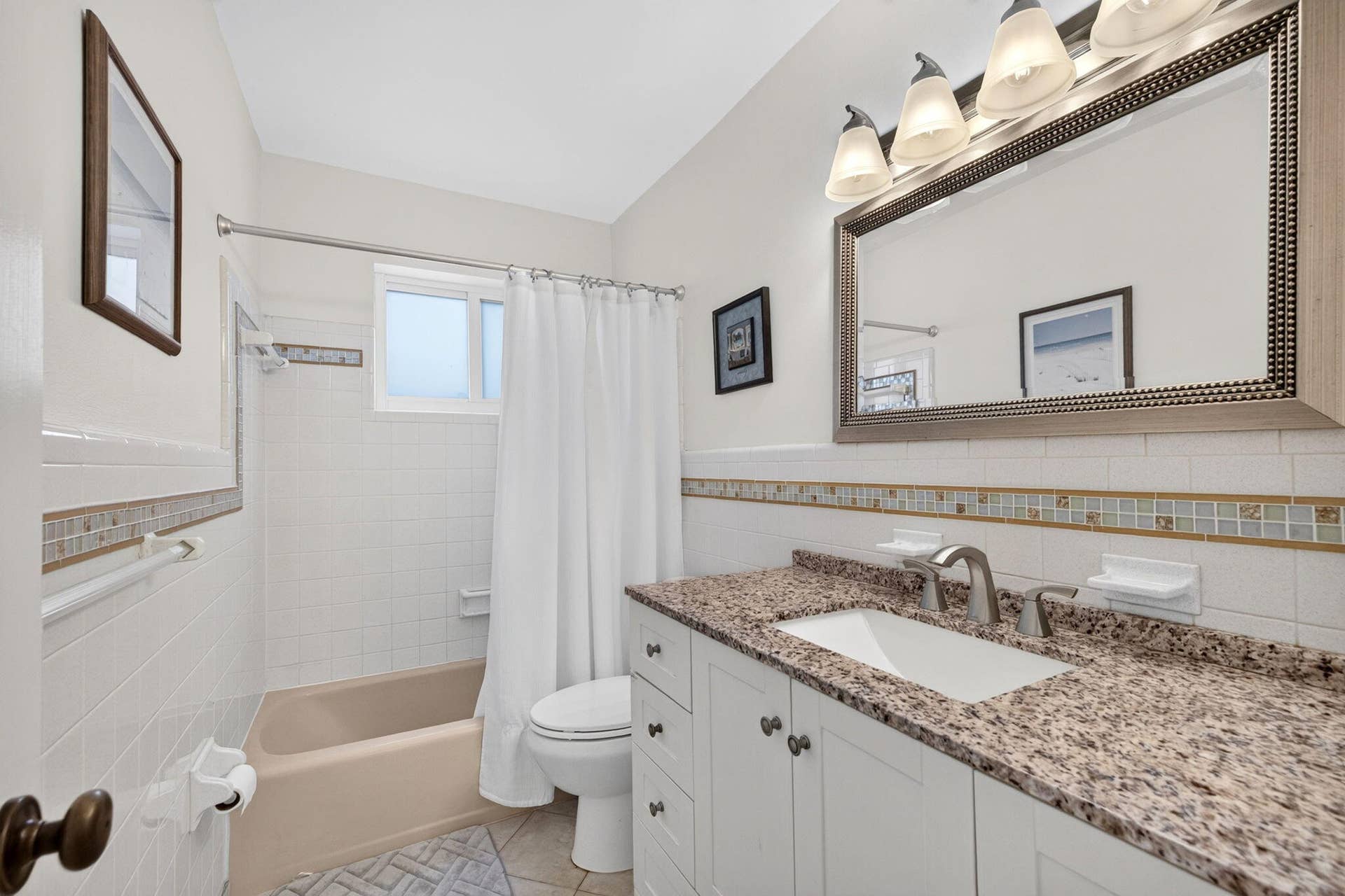 520 SE 14TH Street, Pompano Beach, FL 33060 40-web-or-mls-699A3020