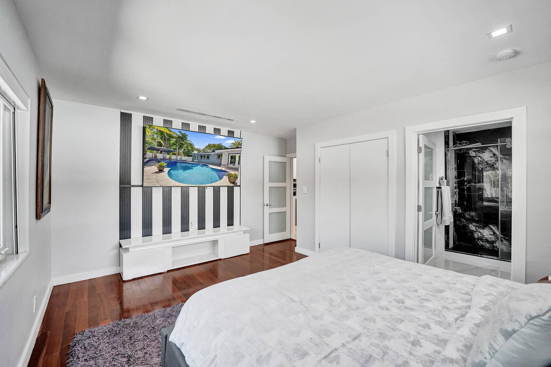 Guest bedroom #1