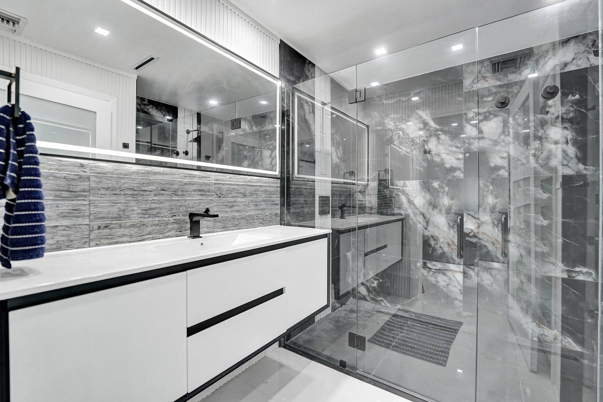 Bathroom #2 ensuite