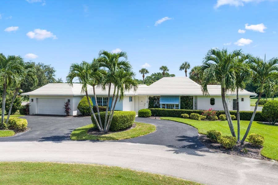 Property photo for 4 COUNTRY CLUB Circle, Village Of Golf, FL