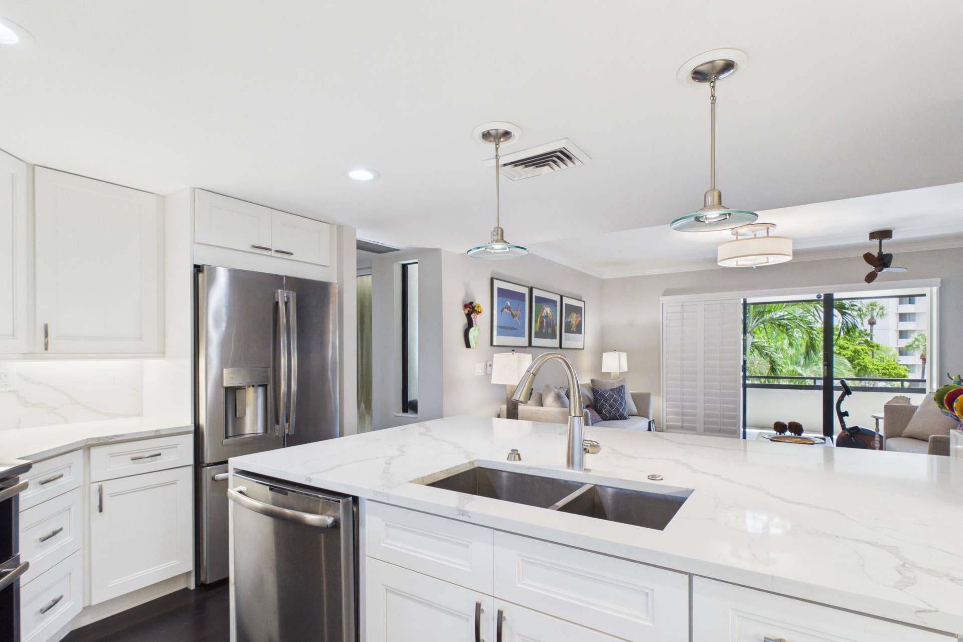 1117 MARINE Way E, K3L Boat Slip#45, North Palm Beach, FL 33408 Kitchen
