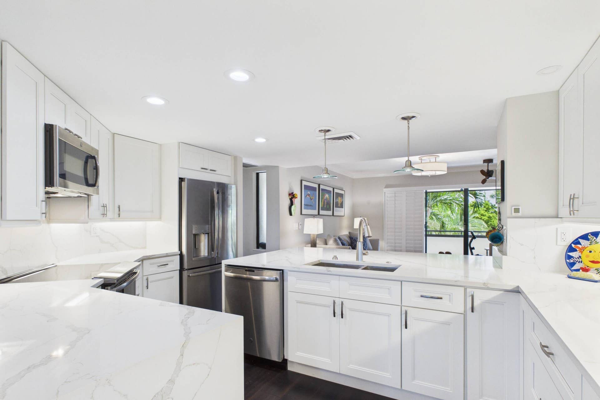 1117 MARINE Way E, K3L Boat Slip#45, North Palm Beach, FL 33408 Kitchen