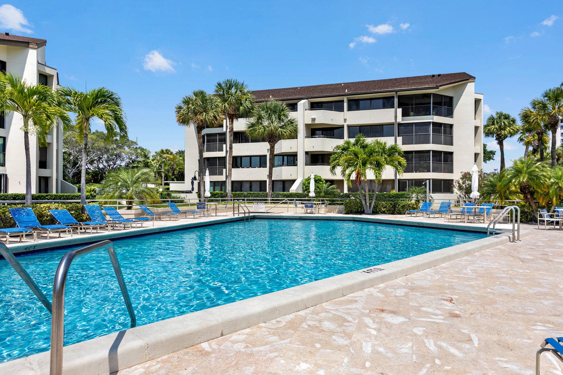 1117 MARINE Way E, K3L Boat Slip#45, North Palm Beach, FL 33408 Varbor Village Pool
