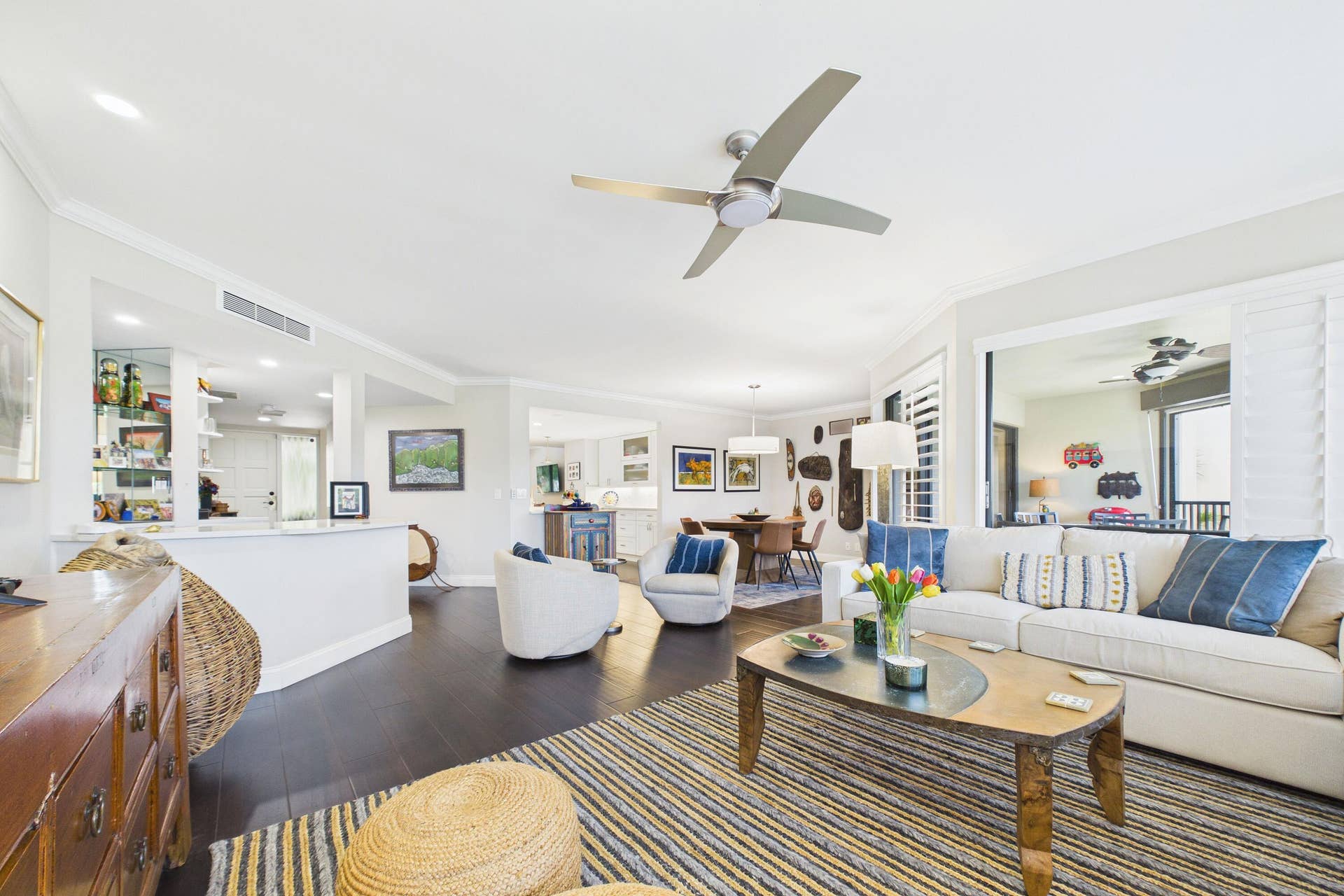 1117 MARINE Way E, K3L Boat Slip#45, North Palm Beach, FL 33408 Living Room