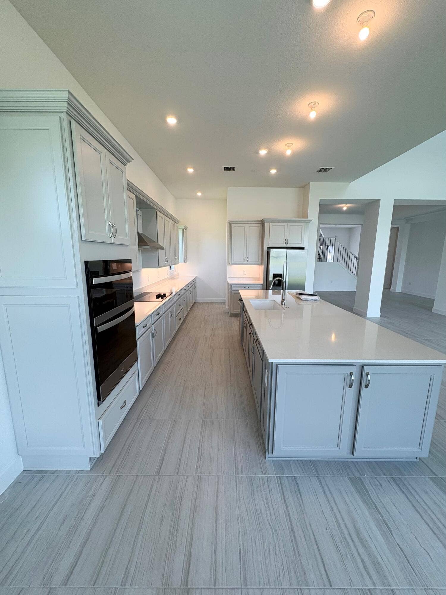 4951 Naugle Way, #18 Livingston, Davie, FL 33328 Kitchen