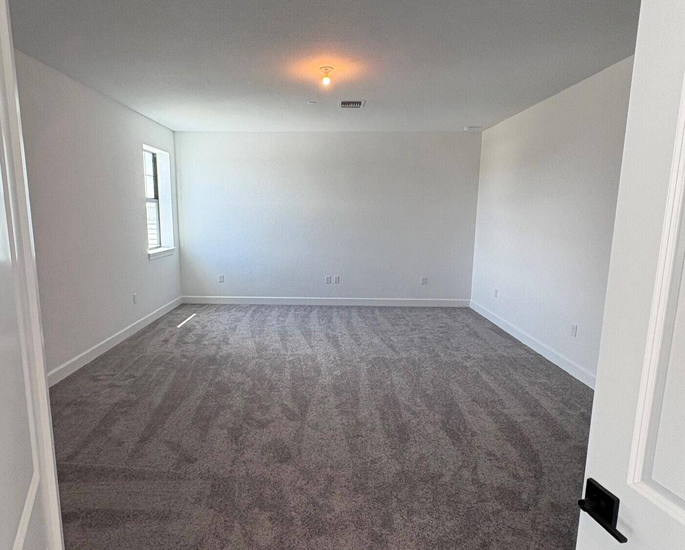 4951 Naugle Way, #18 Livingston, Davie, FL 33328 Media Room