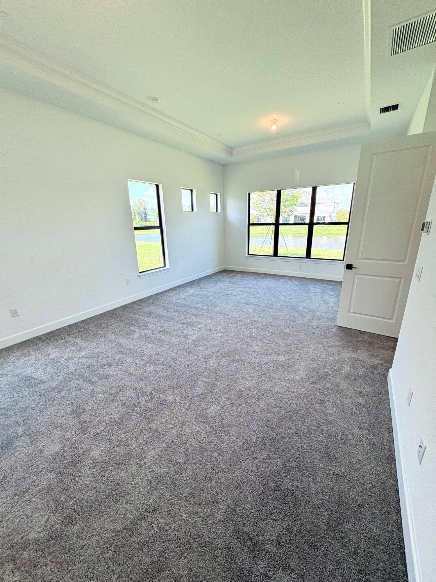 4951 Naugle Way, #18 Livingston, Davie, FL 33328 Owner's Suite