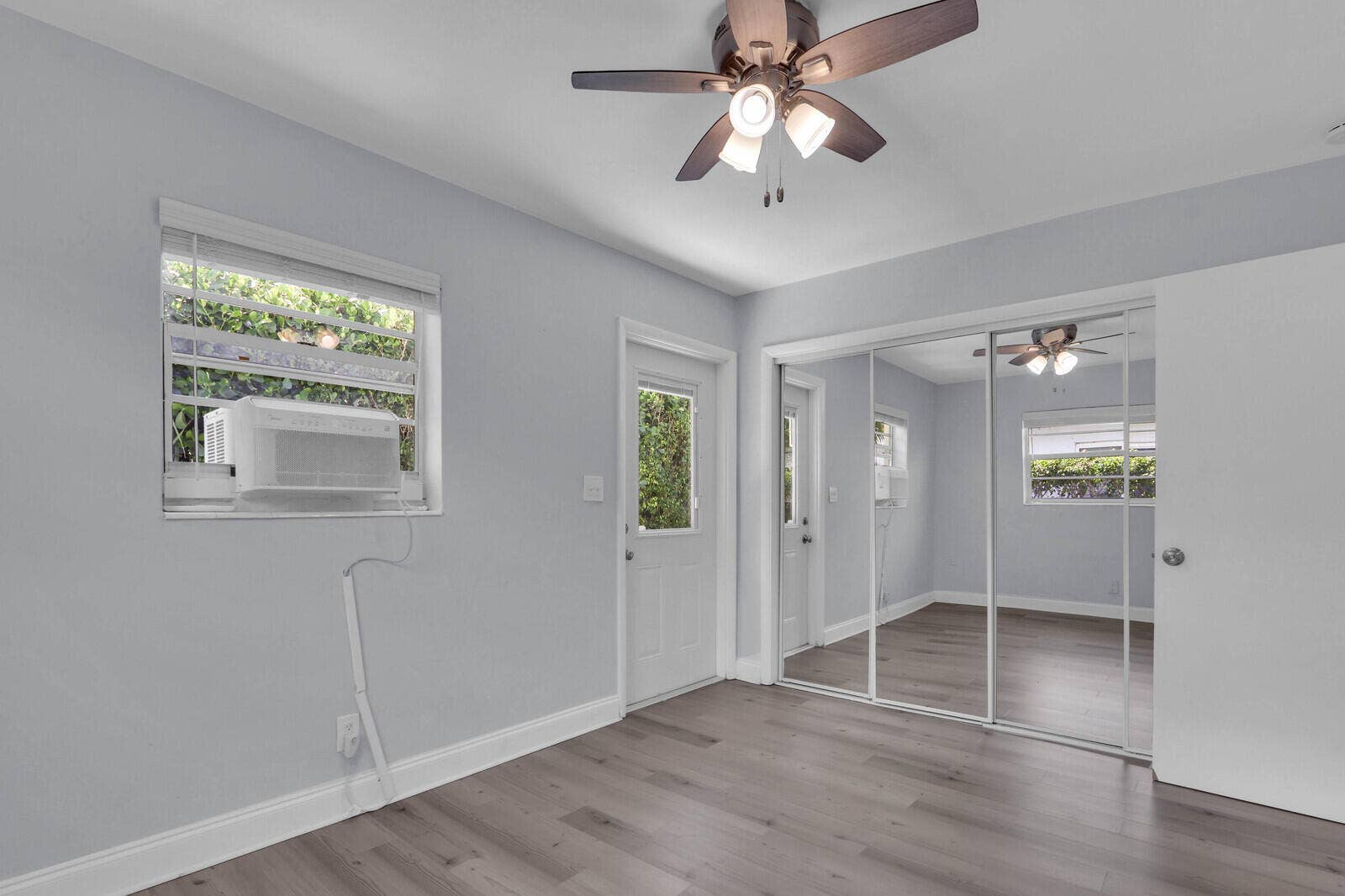 112 SANDAL Lane, #4, Palm Beach Shores, FL 33404 9
