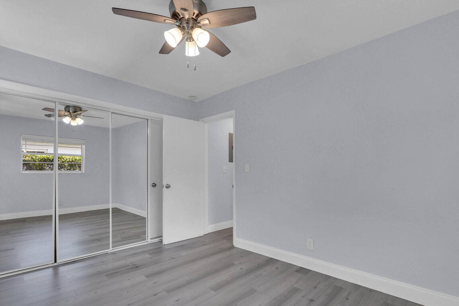 112 SANDAL Lane, #4, Palm Beach Shores, FL 33404 10