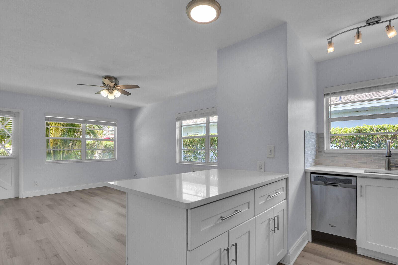 112 SANDAL Lane, #4, Palm Beach Shores, FL 33404 7