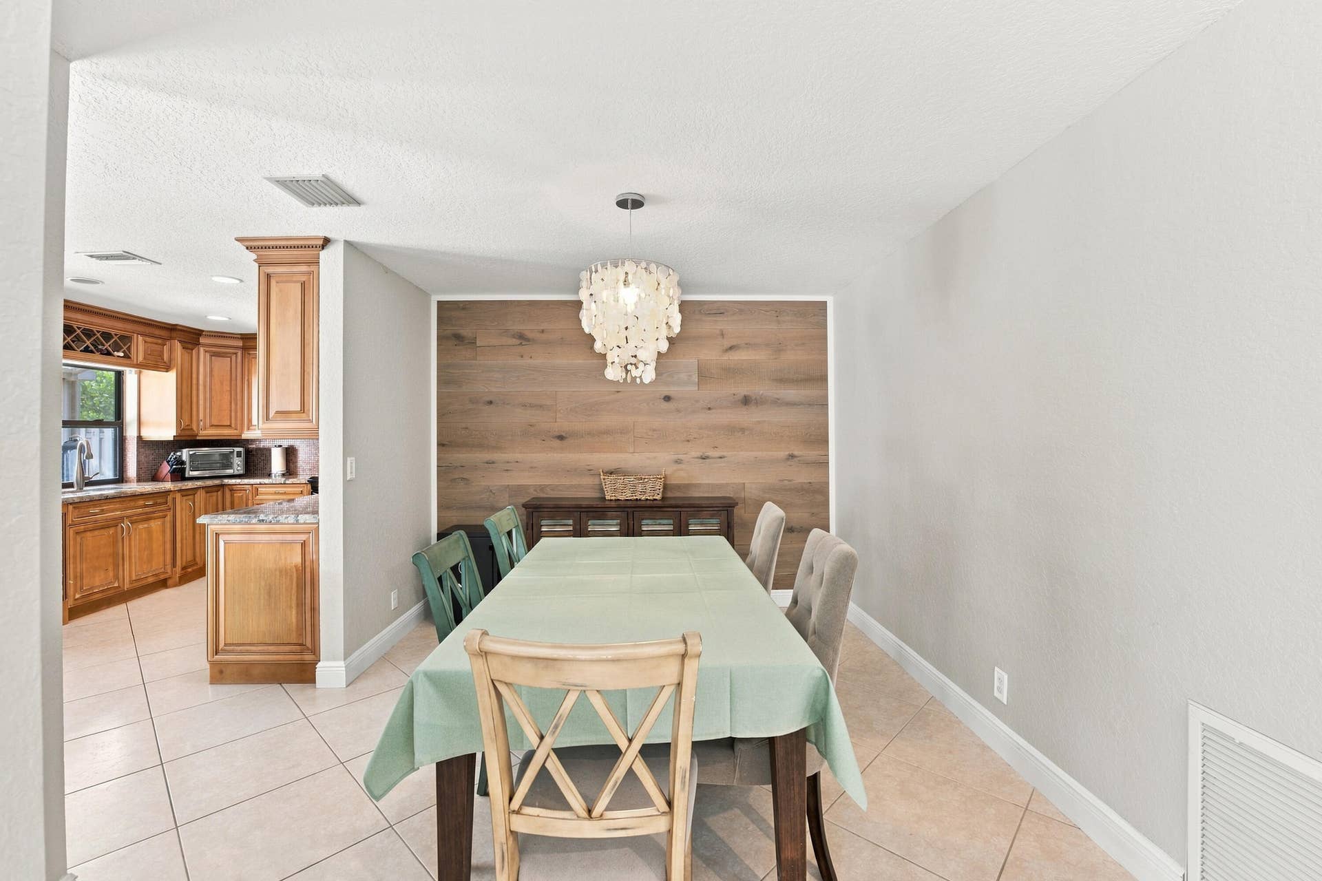 10666 NW 2ND Place, Coral Springs, FL 33071 24__jjl8094
