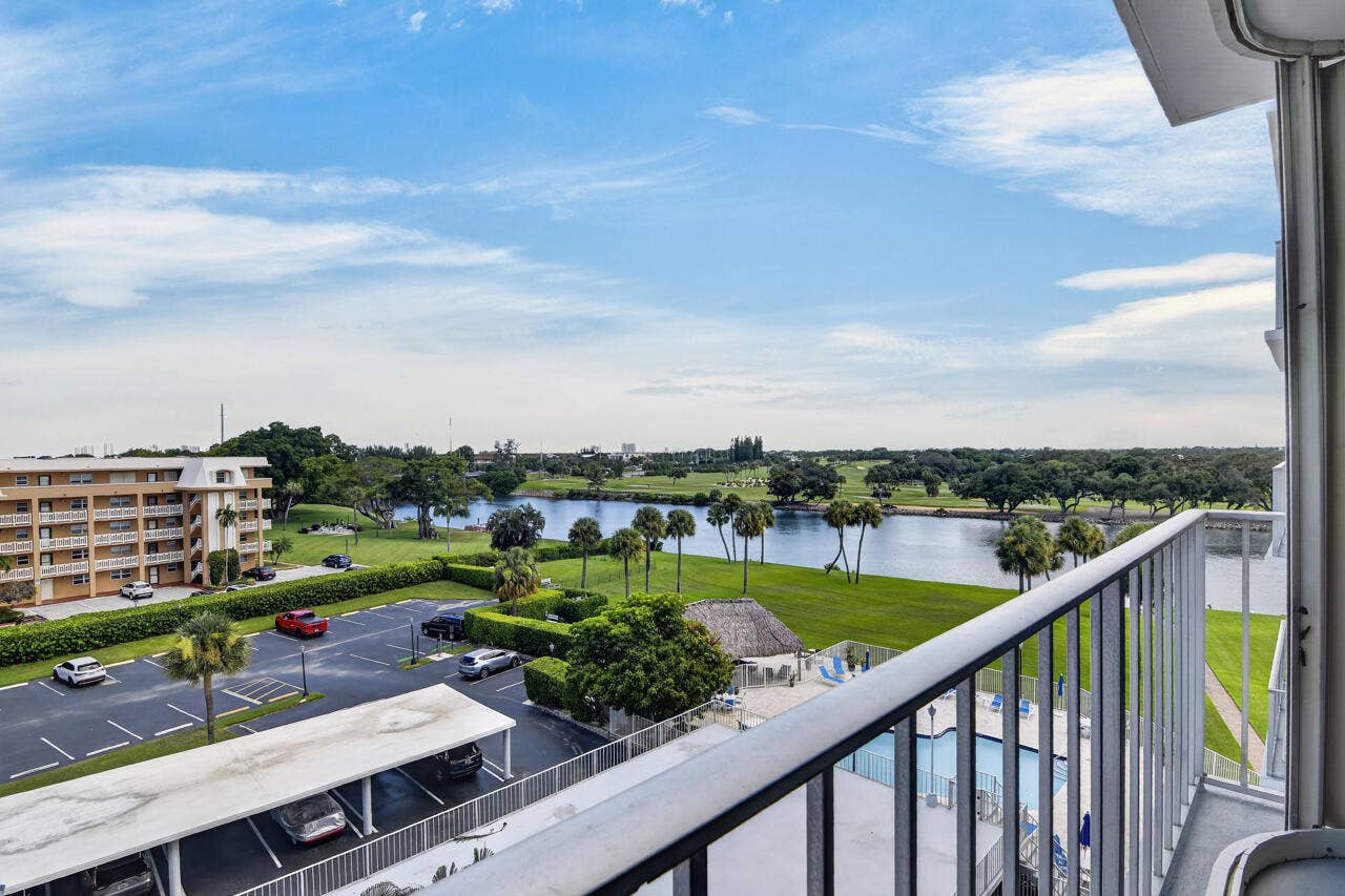 336 GOLFVIEW Road, #605, North Palm Beach, FL 33408 15-336-Gulfview-Rd-605-15