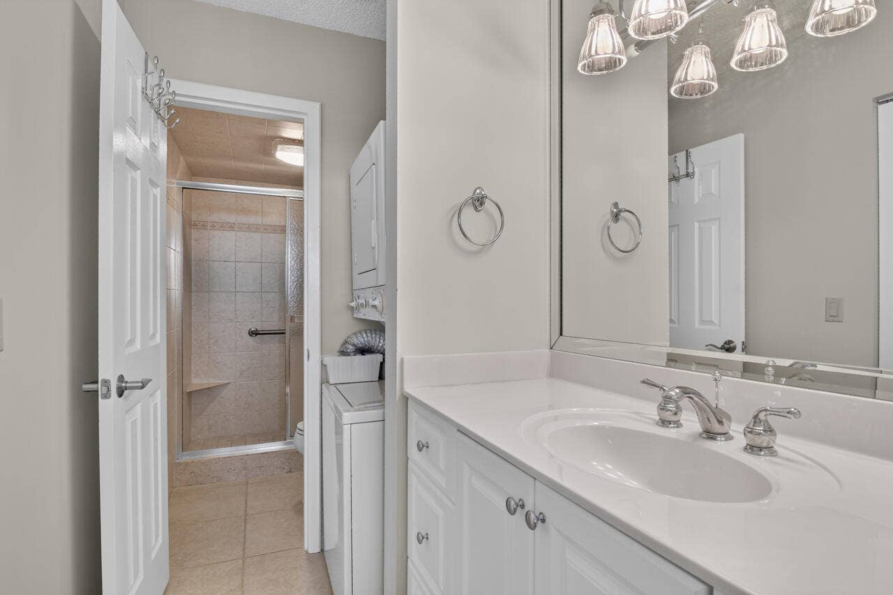 336 GOLFVIEW Road, #605, North Palm Beach, FL 33408 22-336-Gulfview-Rd-605-22
