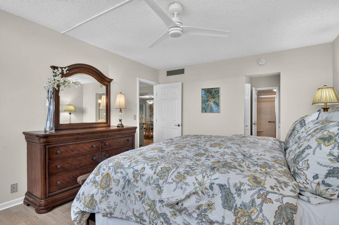 336 GOLFVIEW Road, #605, North Palm Beach, FL 33408 20-336-Gulfview-Rd-605-20