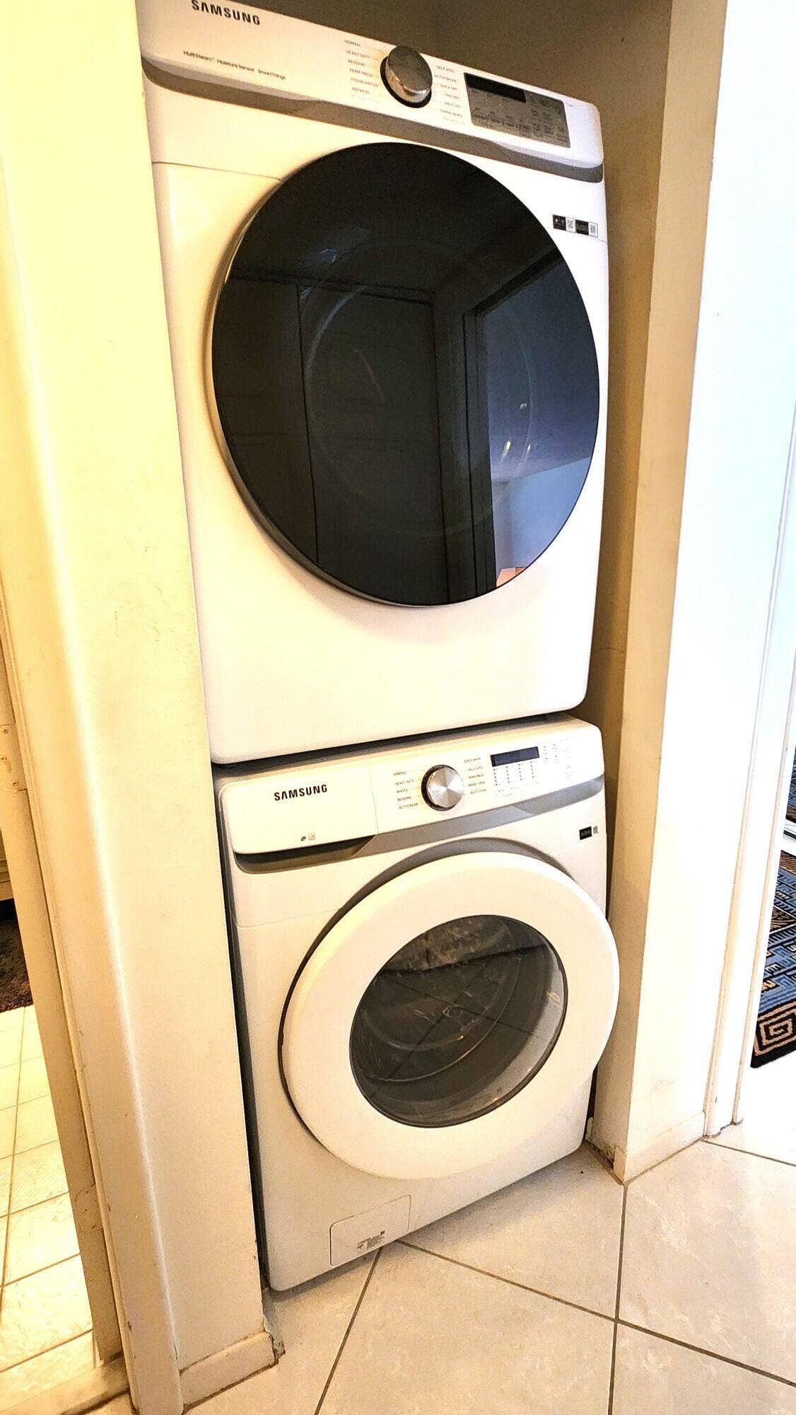 3400 N Ocean Drive, #1703, Riviera Beach, FL 33404 Private Laundry