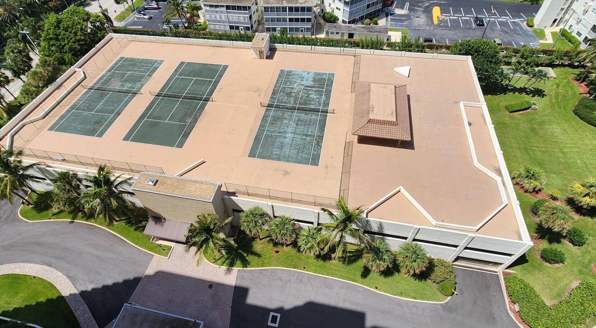 3400 N Ocean Drive, #1703, Riviera Beach, FL 33404 Parking / Tennis