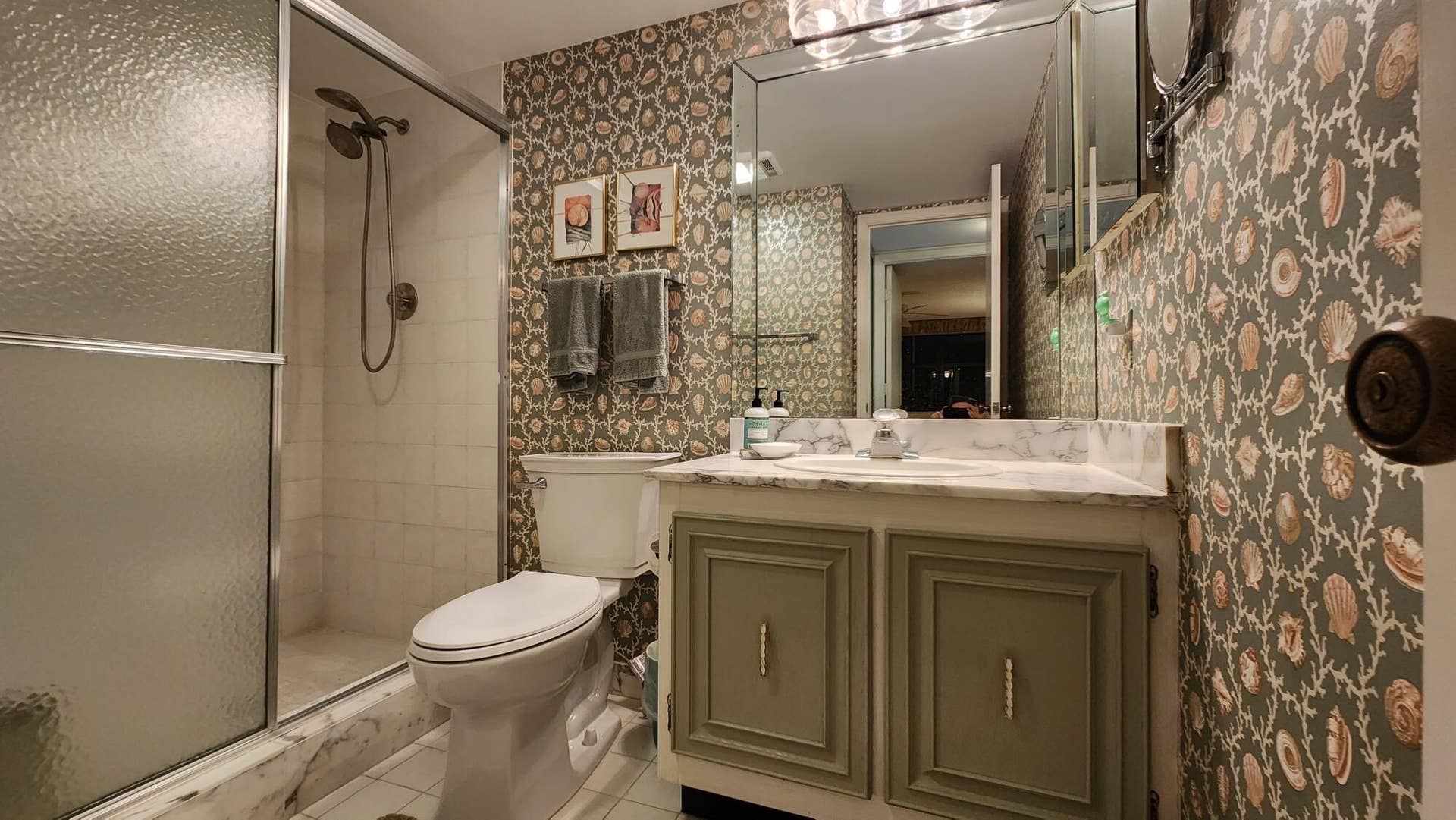 3400 N Ocean Drive, #1703, Riviera Beach, FL 33404 Guest Bath