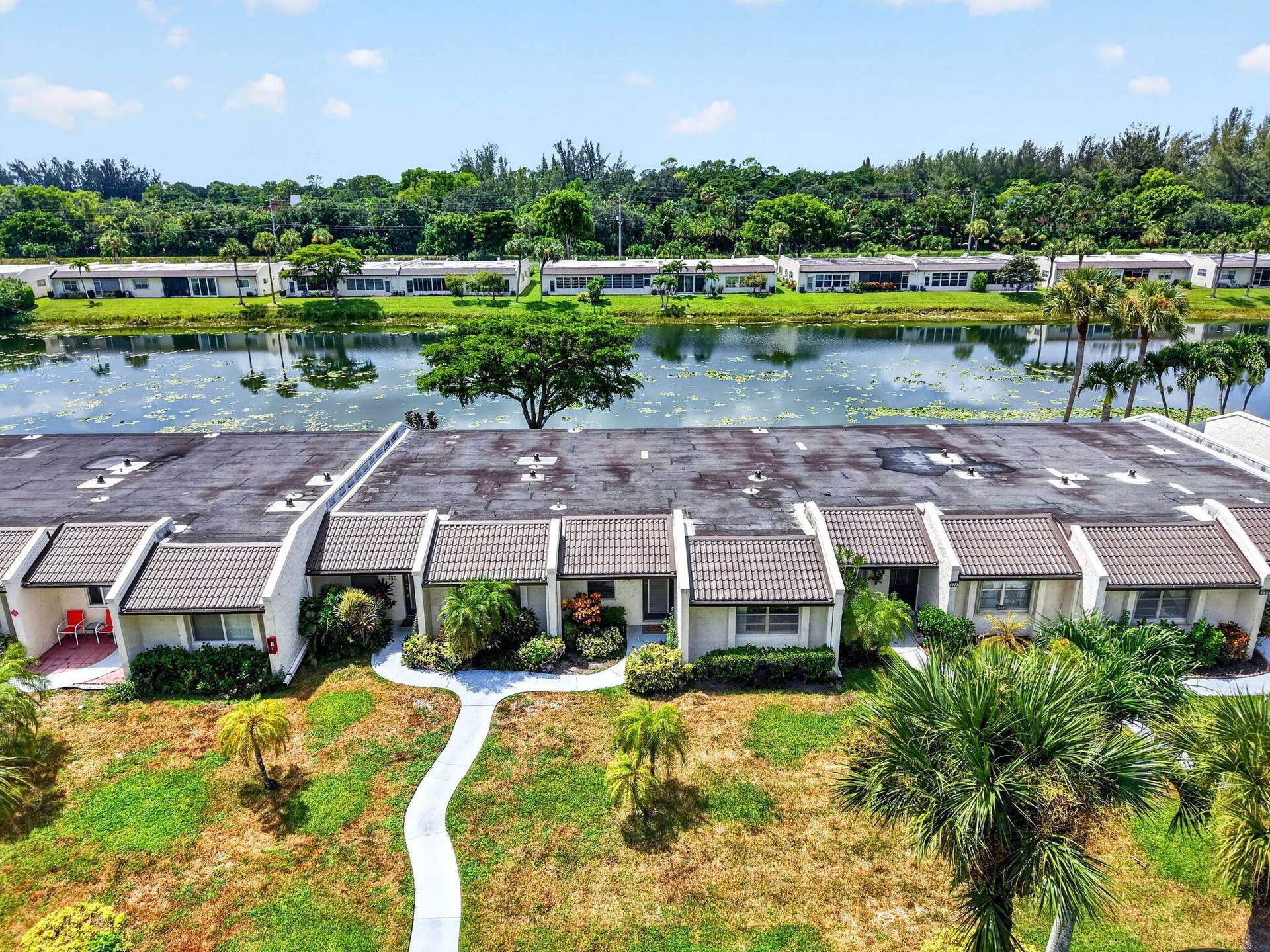 226 LAKE CONSTANCE Drive, #226, West Palm Beach, FL 33411 40-web-or-mls-DJI_20260824121118_0562_D