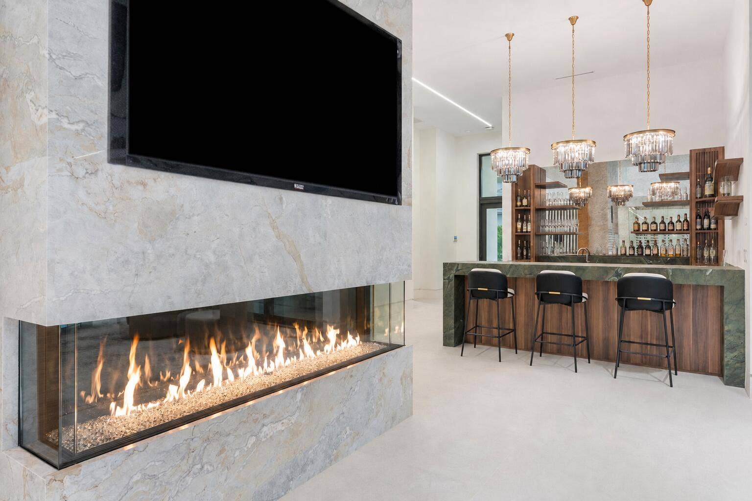 16745 Stratford Court, Southwest Ranches, FL 33331 Lounge with Fireplace