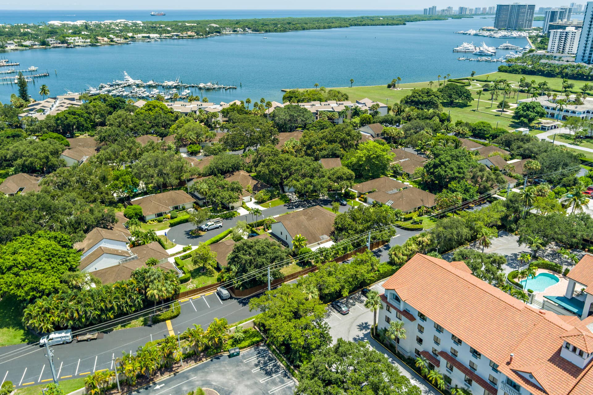 11290 Glen Oaks Court, North Palm Beach, FL 33408 low-39