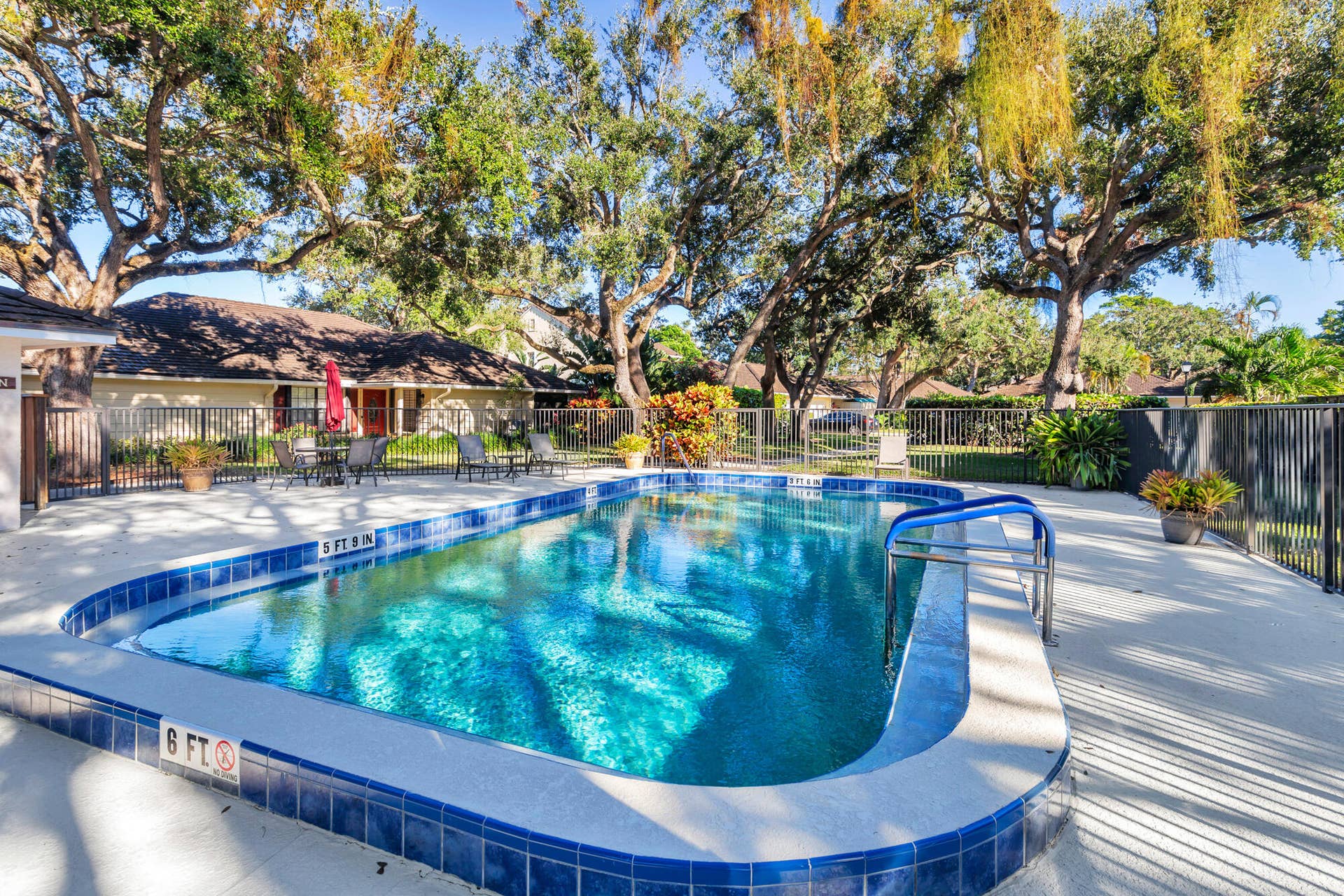 11290 Glen Oaks Court, North Palm Beach, FL 33408 low-3