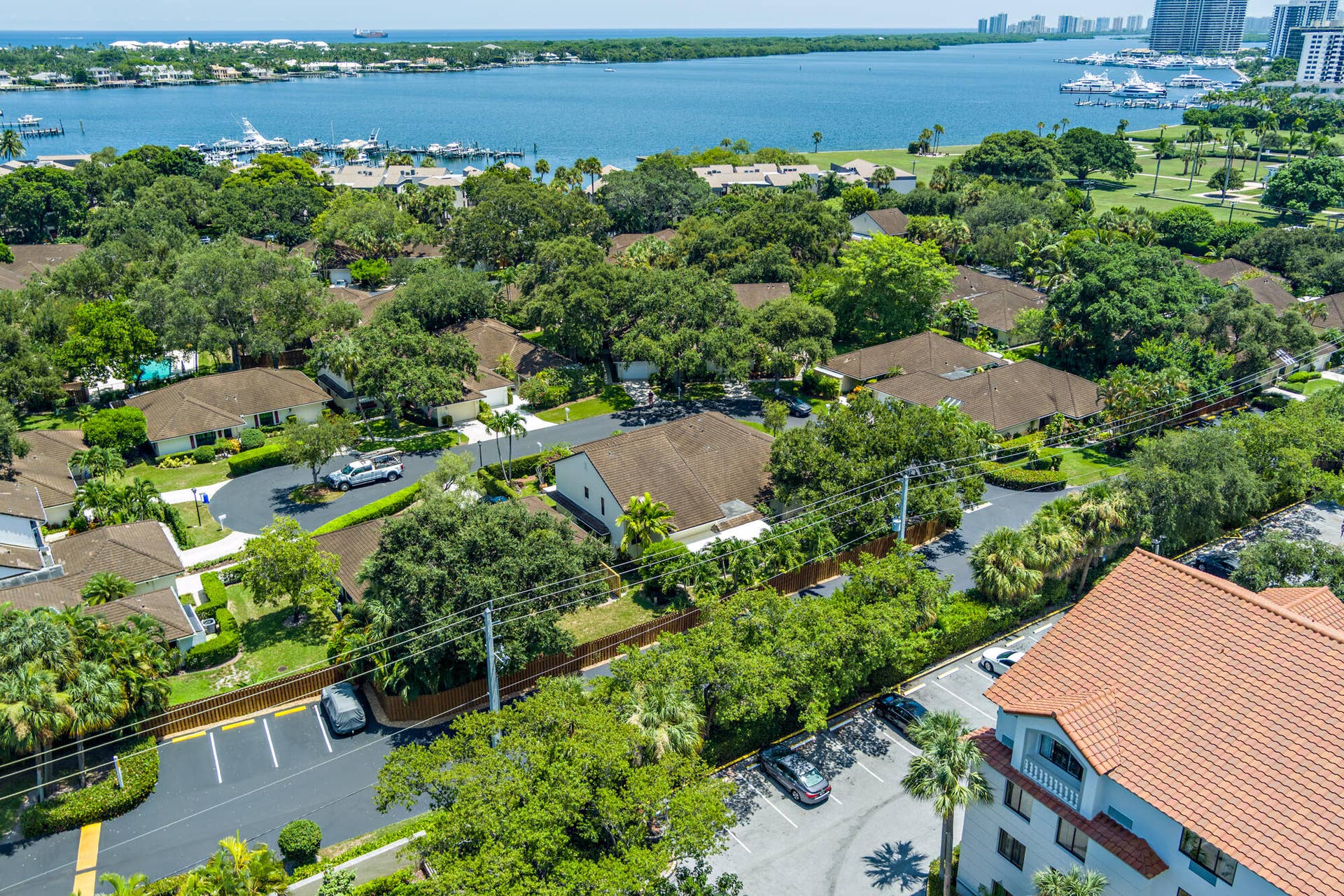 11290 Glen Oaks Court, North Palm Beach, FL 33408 low-37