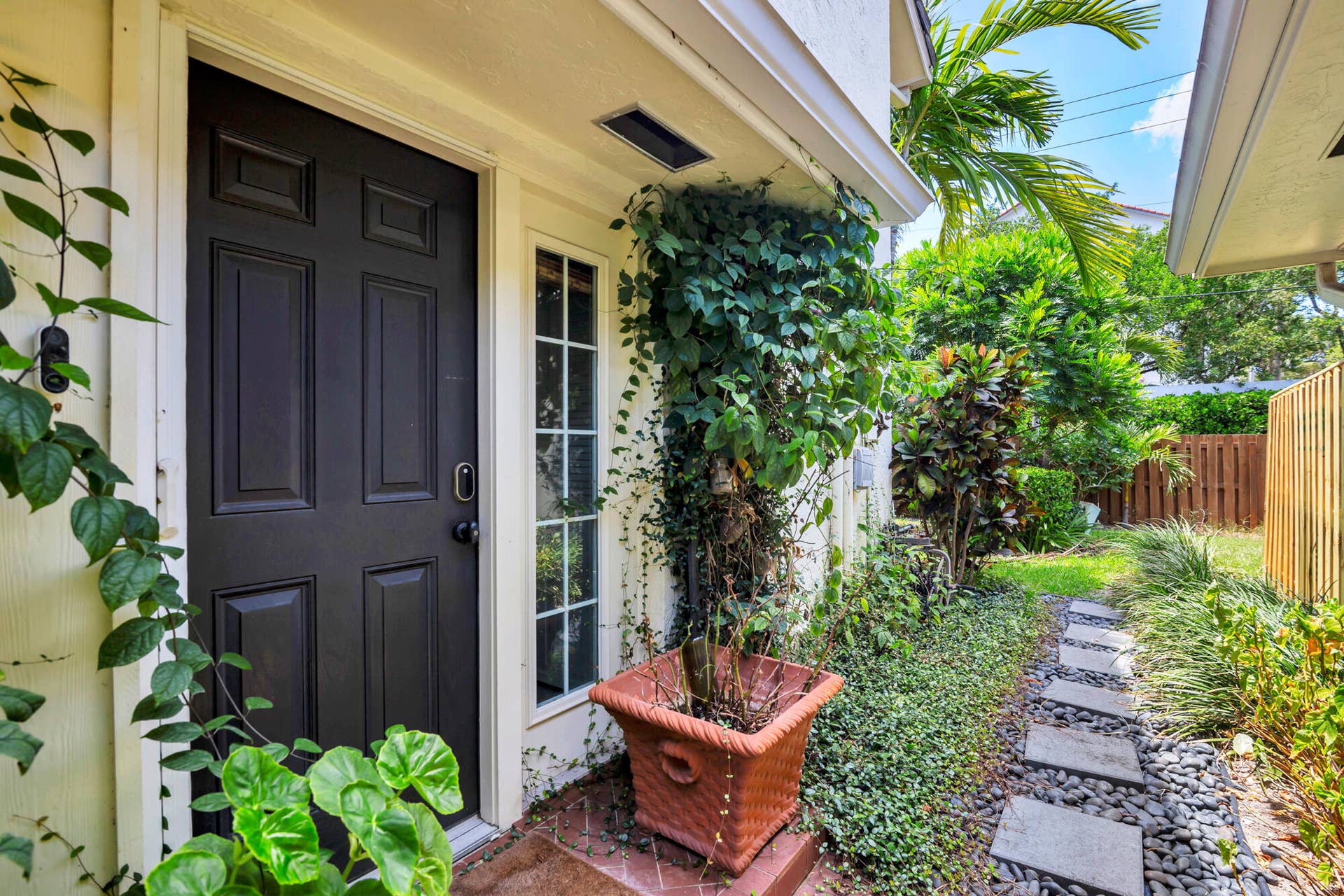 11290 Glen Oaks Court, North Palm Beach, FL 33408 low-5