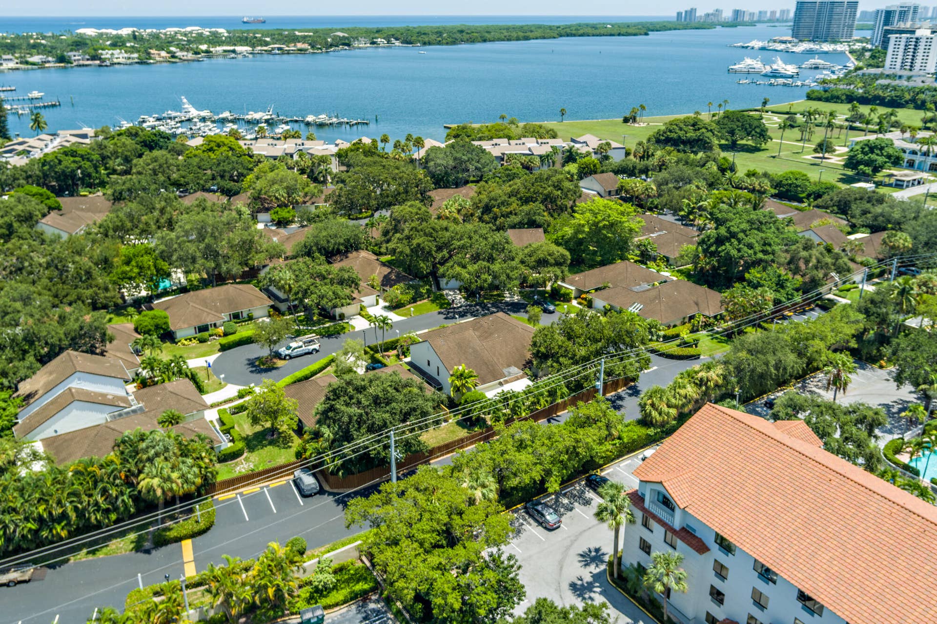 11290 Glen Oaks Court, North Palm Beach, FL 33408 low-38
