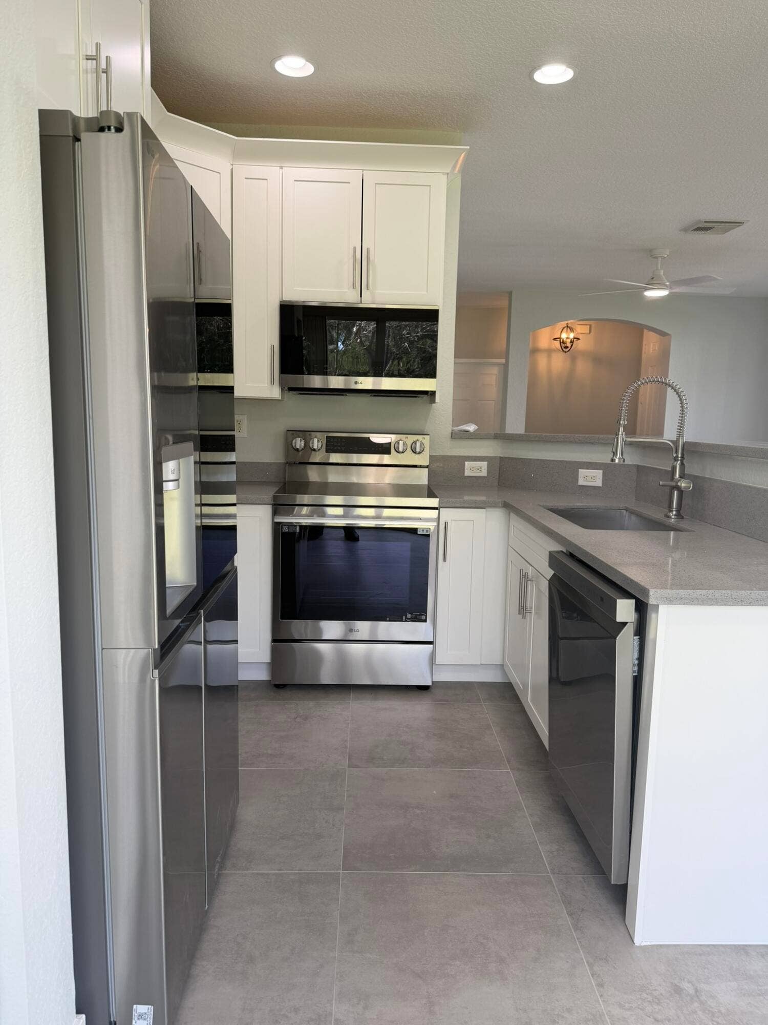 3251 LAUREL RIDGE Circle, Riviera Beach, FL 33404 IMG_2025