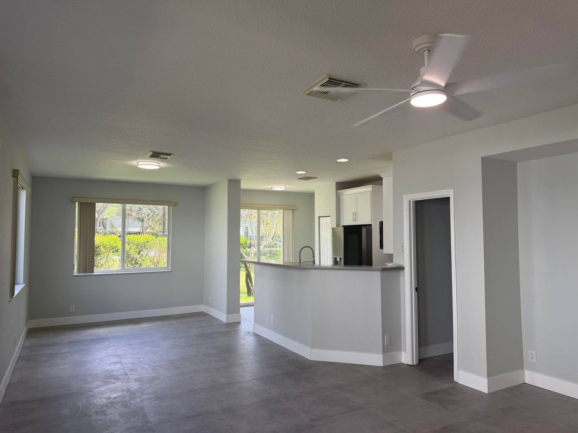 3251 LAUREL RIDGE Circle, Riviera Beach, FL 33404 IMG_2022