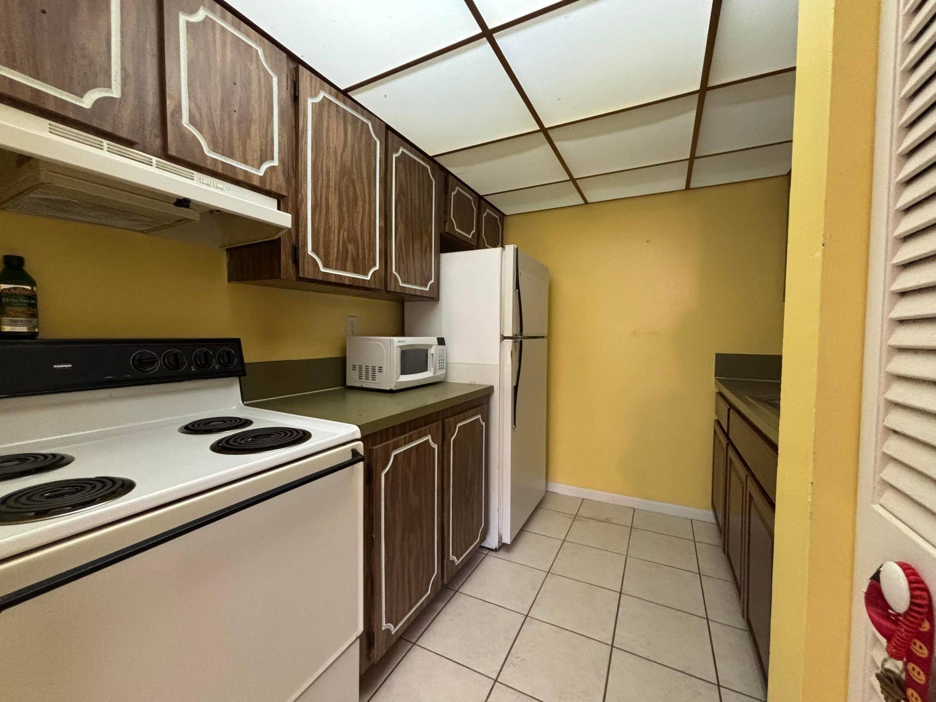 4139 NW 88th Avenue, #104, Coral Springs, FL 33065 Kitchen