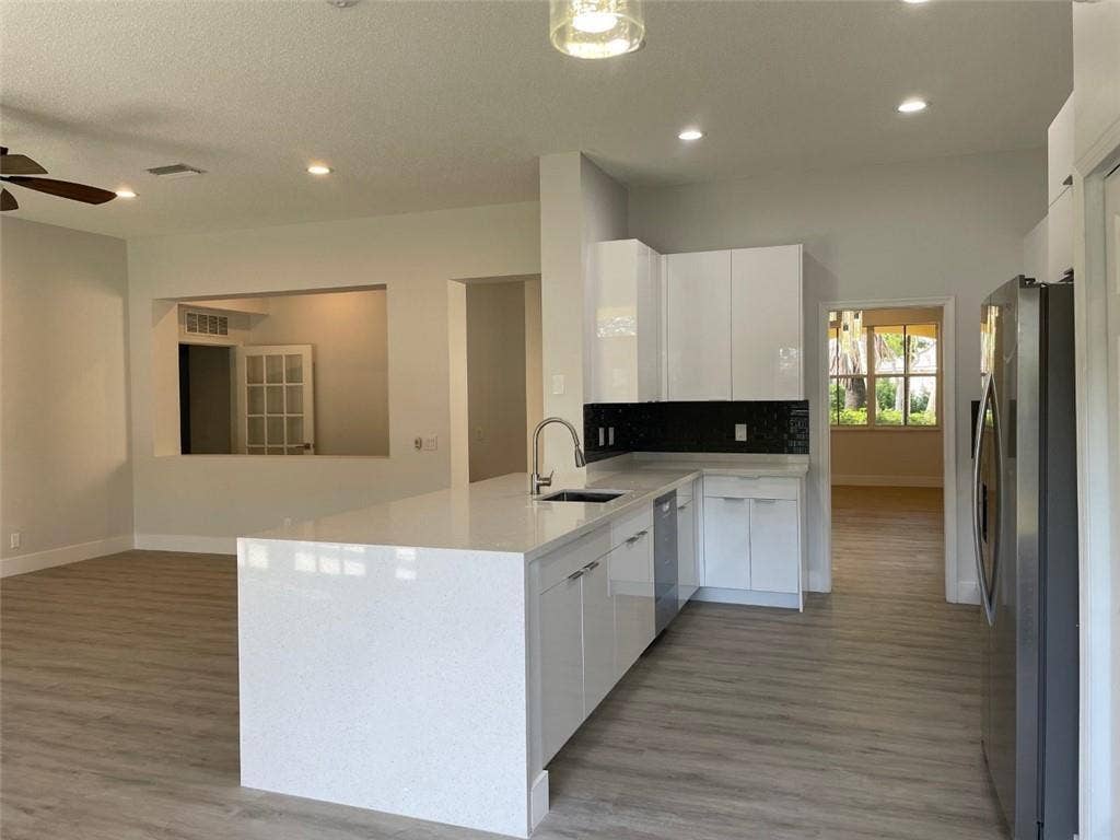 4293 LAUREL RIDGE Circle, #4293, Weston, FL 33331 4293-30
