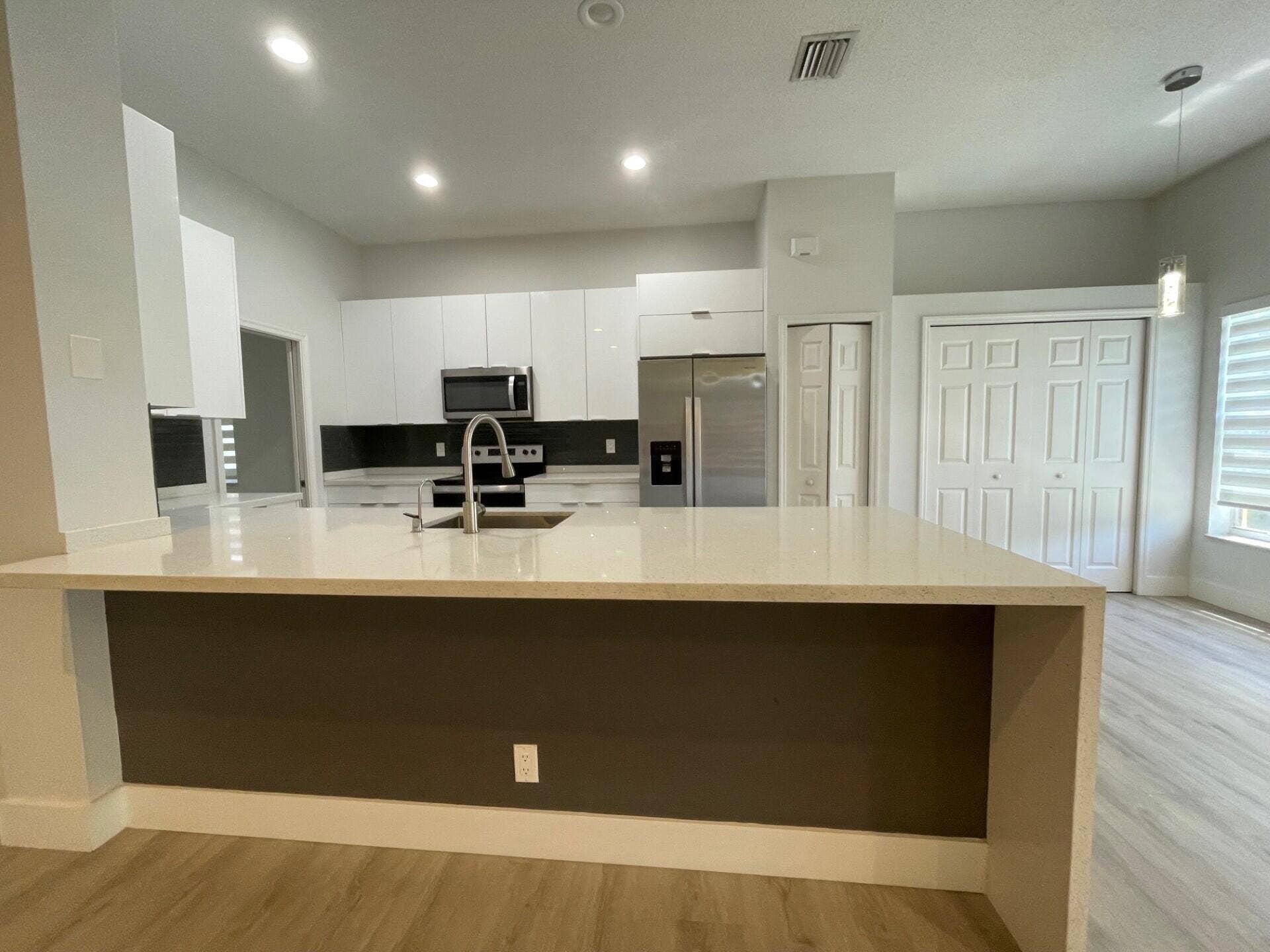 4293 LAUREL RIDGE Circle, #4293, Weston, FL 33331 4293-70