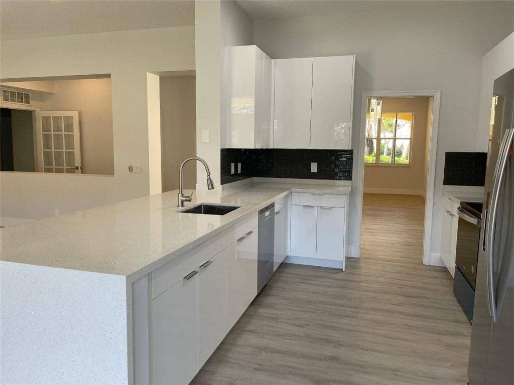 4293 LAUREL RIDGE Circle, #4293, Weston, FL 33331 4293-33