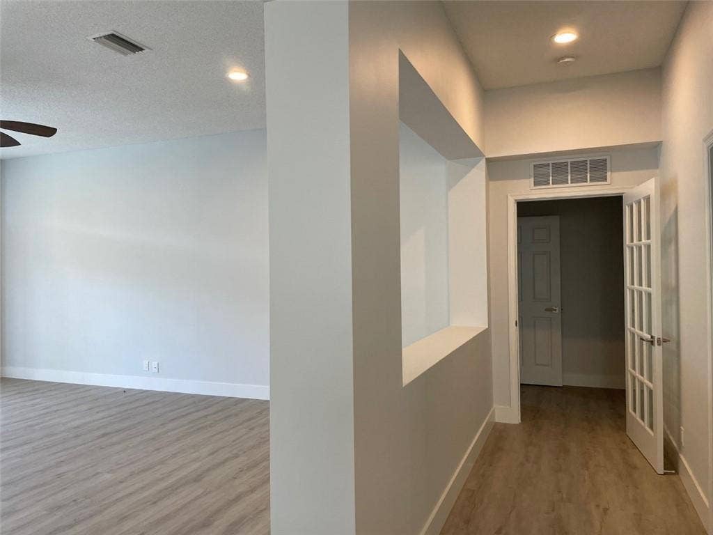 4293 LAUREL RIDGE Circle, #4293, Weston, FL 33331 4293-38