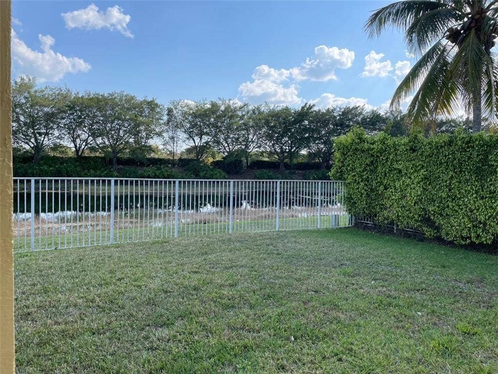4293 LAUREL RIDGE Circle, #4293, Weston, FL 33331 4293-60