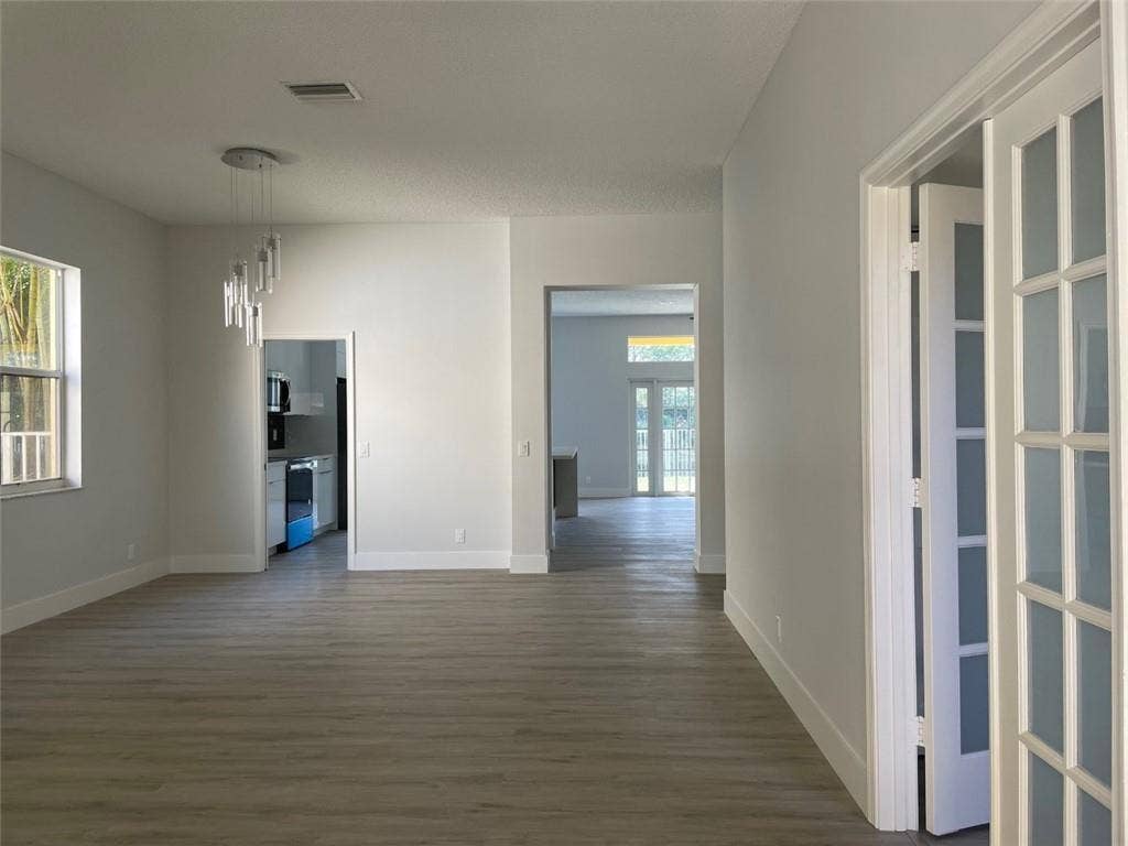 4293 LAUREL RIDGE Circle, #4293, Weston, FL 33331 4293-19