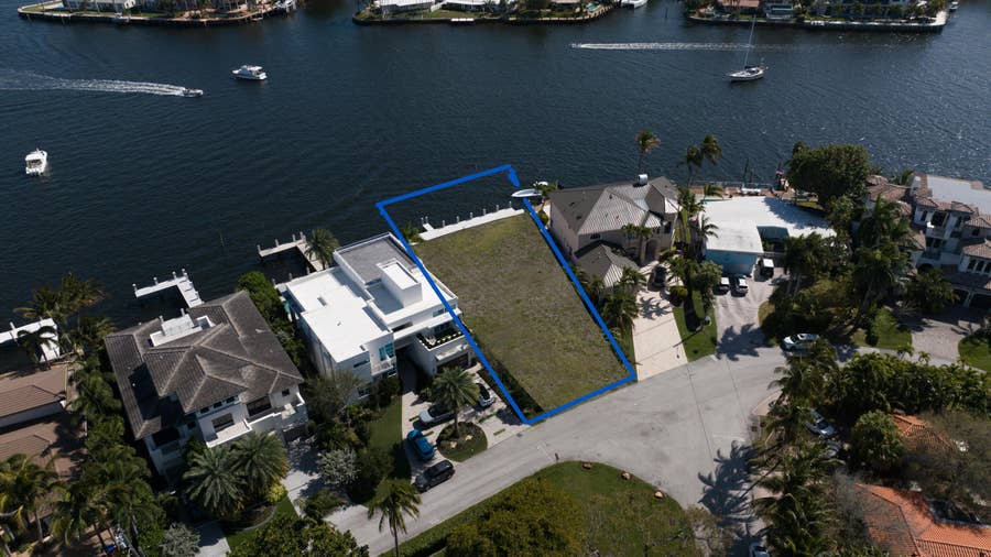 Property photo for 2520 SE 7th Drive, Pompano Beach, FL