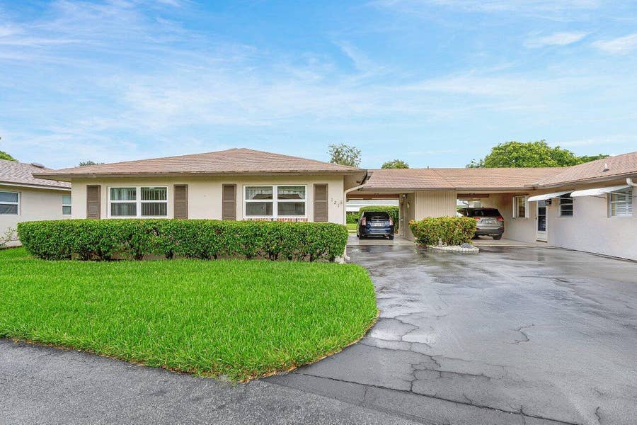 Property photo for 121 MOCKINGBIRD Lane, Delray Beach, FL