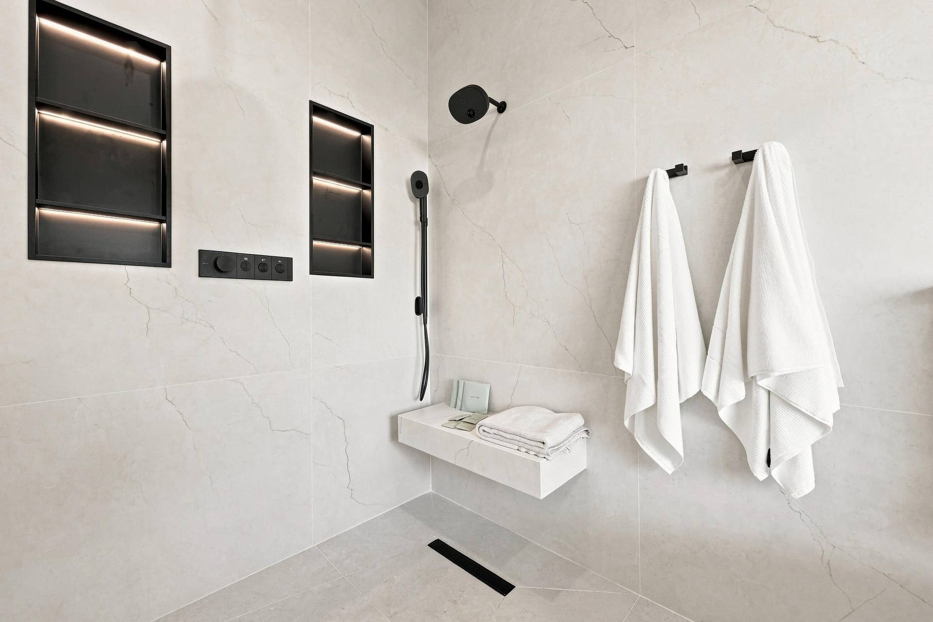11181 Boca Woods Lane, Boca Raton, FL 33428 primary wet room