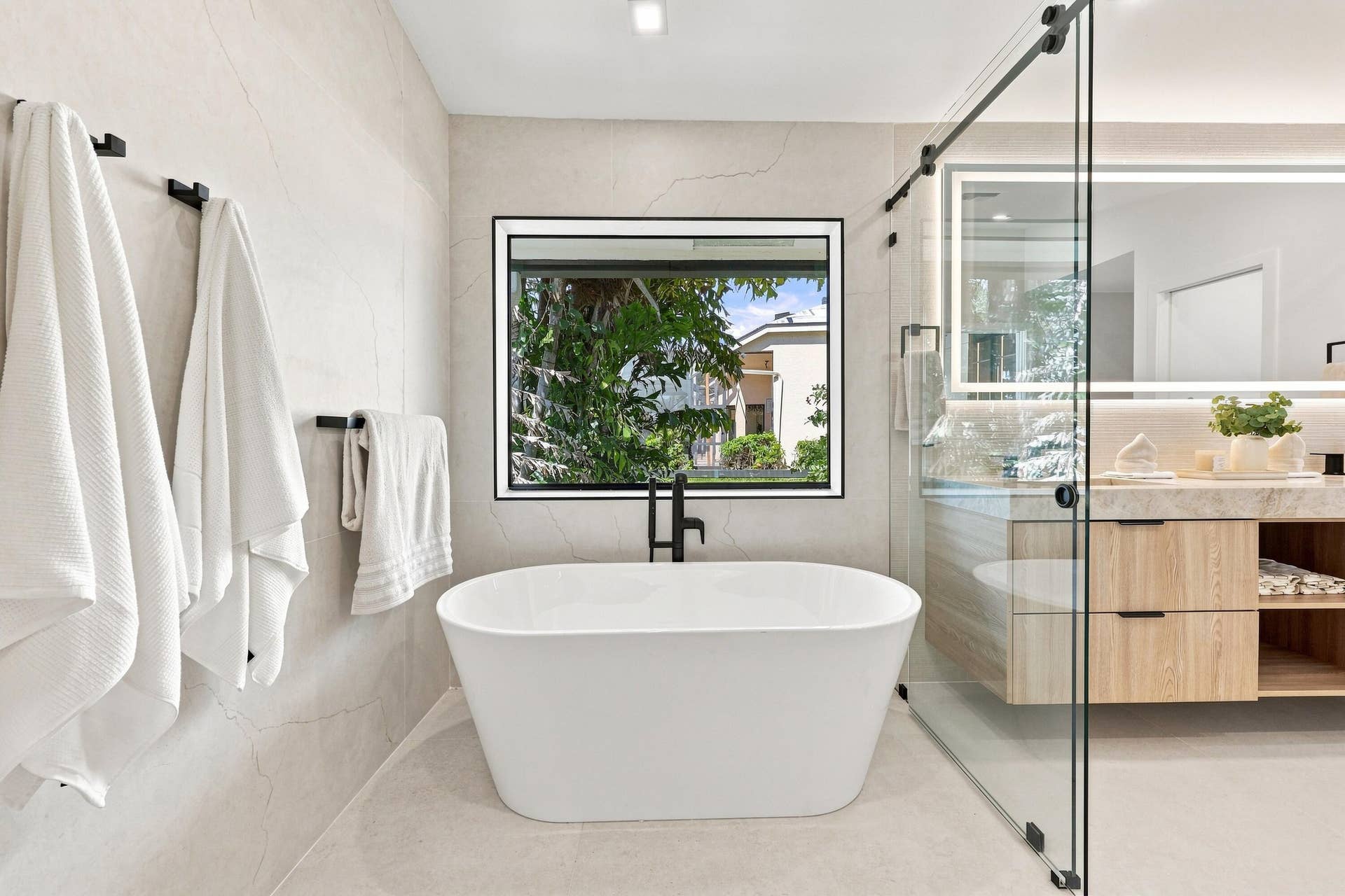 11181 Boca Woods Lane, Boca Raton, FL 33428 wet room