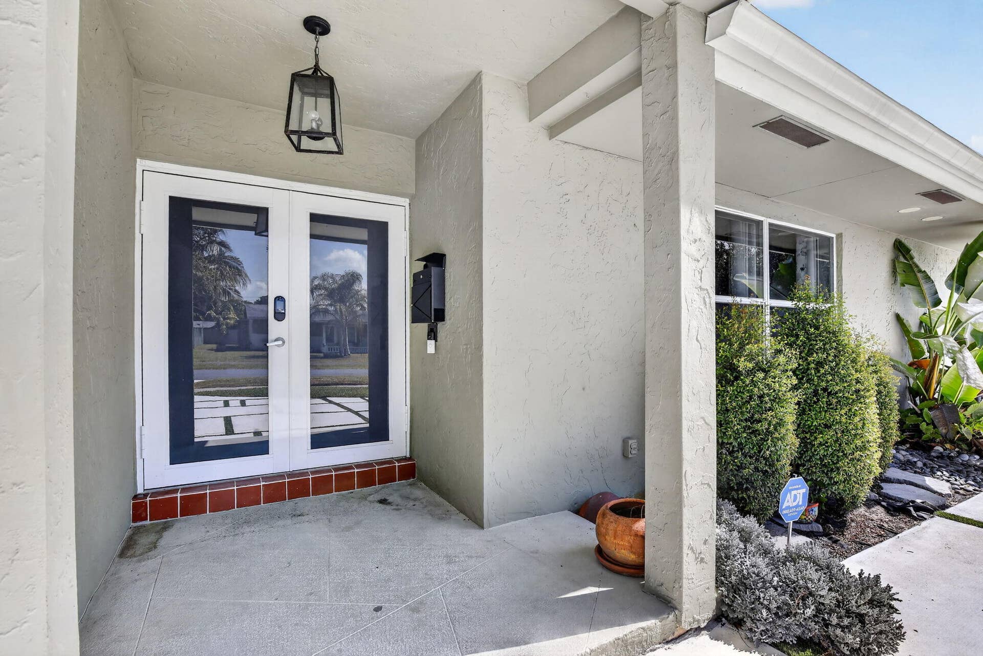 5301 SW 8TH Court, Plantation, FL 33317 4-web-or-mls-_A7A7929