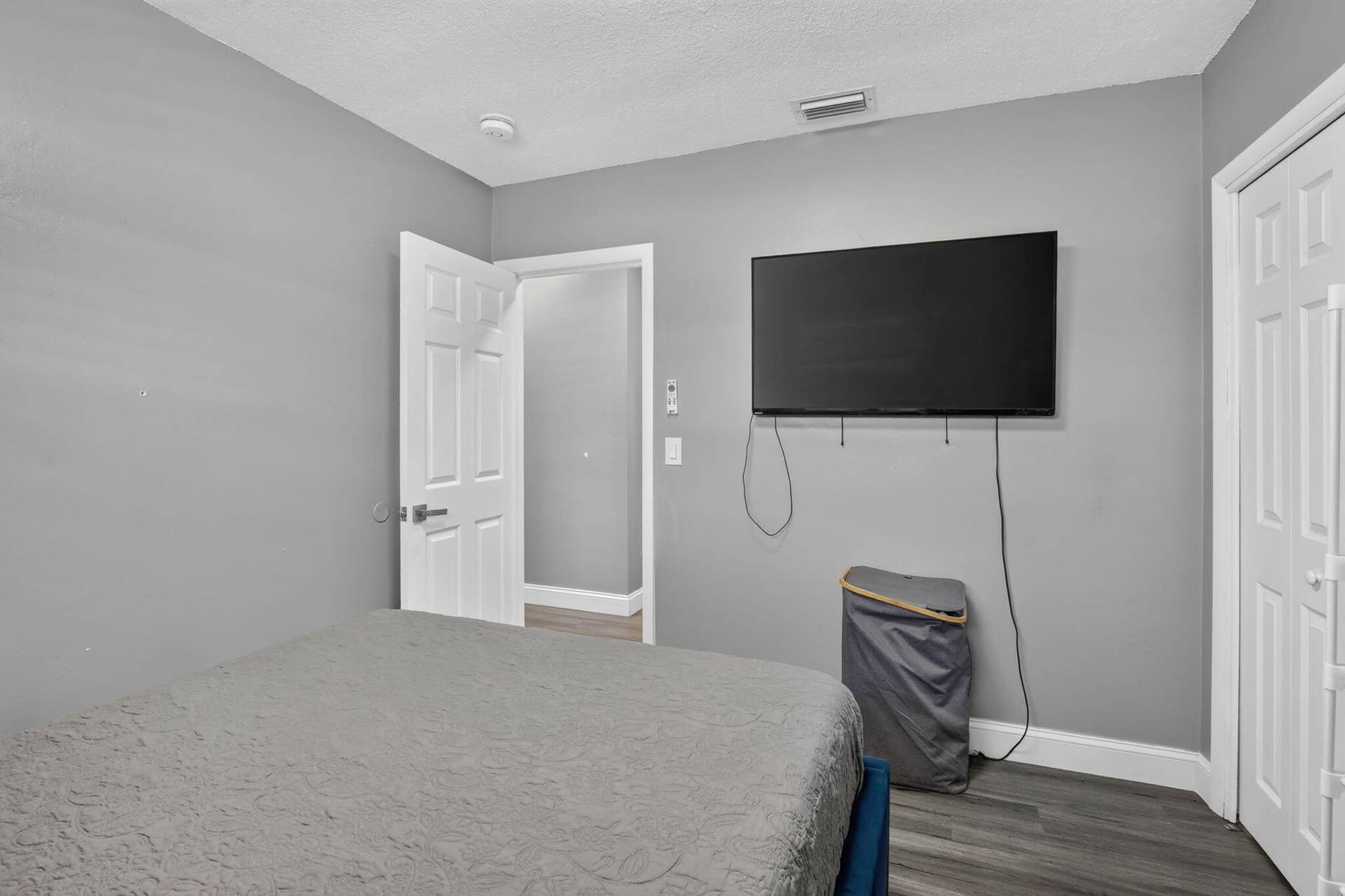 5301 SW 8TH Court, Plantation, FL 33317 39-web-or-mls-_A7A7842