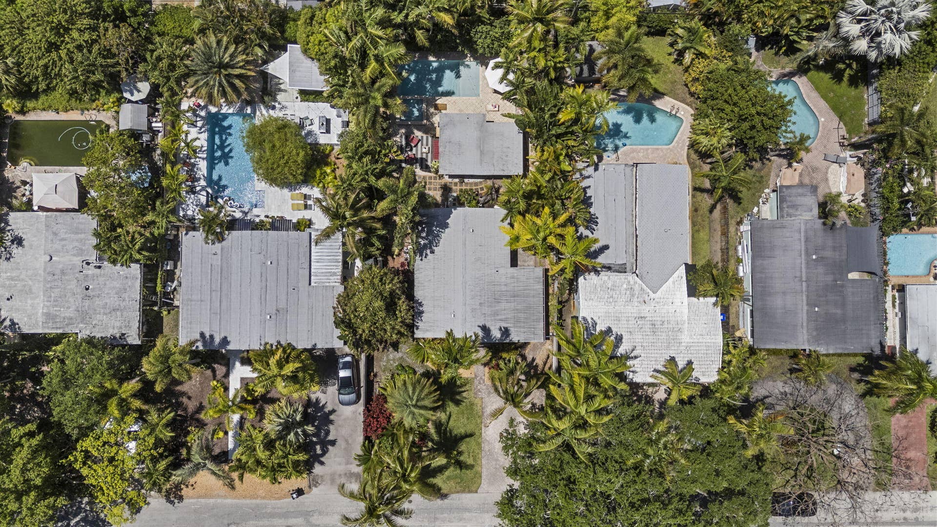 1627 NE 17TH Avenue, Fort Lauderdale, FL 33305 2-web-or-mls-DJI_20260406132234_0700_D